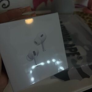 Apple AirPods Pro with MagSafe Charging Case